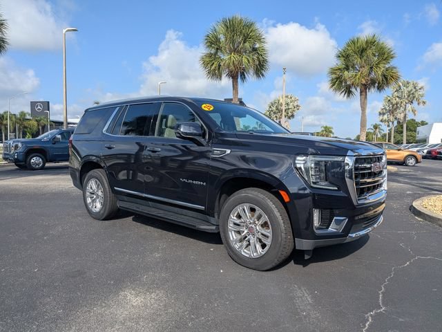 Used 2023 GMC Yukon SLT w/ SLT Premium Package RWD image 2