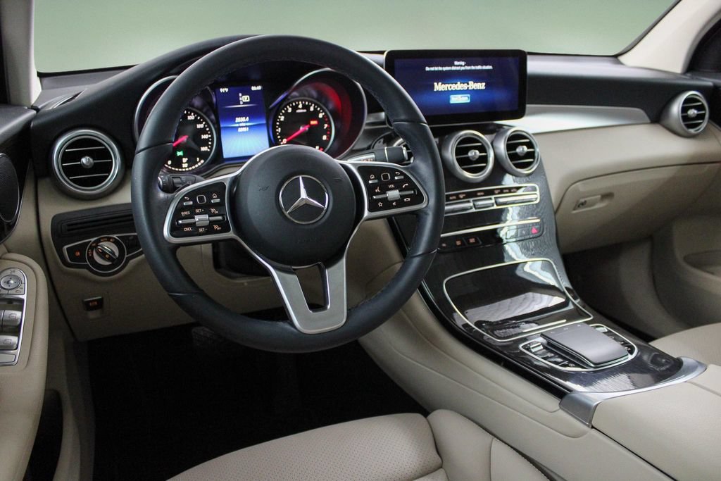 Used 2022 Mercedes-Benz GLC 300 image 17