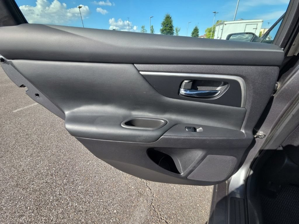 Used 2018 Nissan Altima 2.5 SR FWD image 10