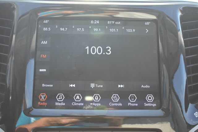 Used 2021 Jeep Cherokee Limited w/ Sun & Sound Group AWD/4WD image 27