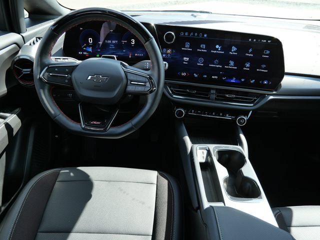 Used 2024 Chevrolet Equinox EV RS AWD/4WD image 16