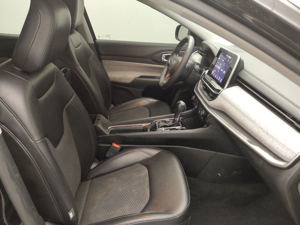Used 2022 Jeep Compass Latitude w/ Sun and Sound Group AWD/4WD image 21