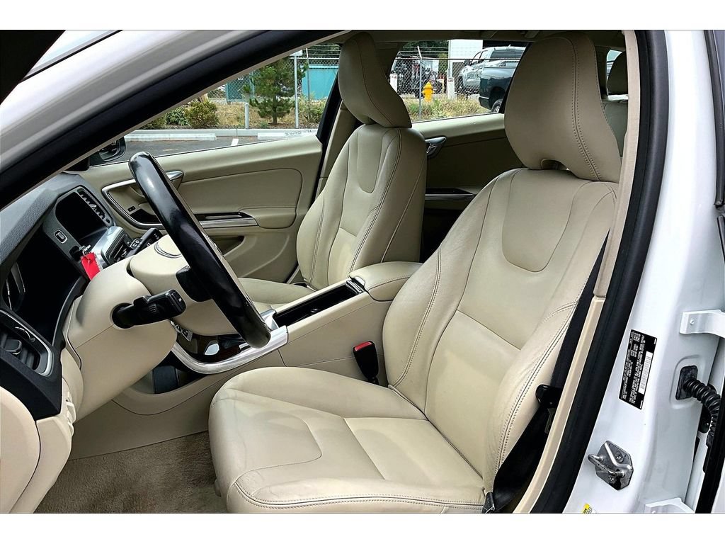 Used 2015 Volvo V60 T5 Premier FWD image 25