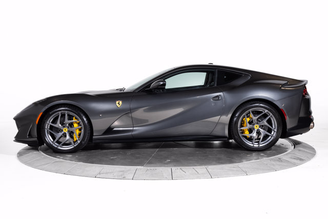 Used 2019 Ferrari 812 Superfast RWD image 3