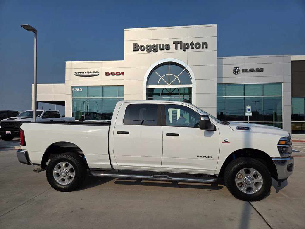 Used 2025 RAM 2500 Big Horn AWD/4WD image 2
