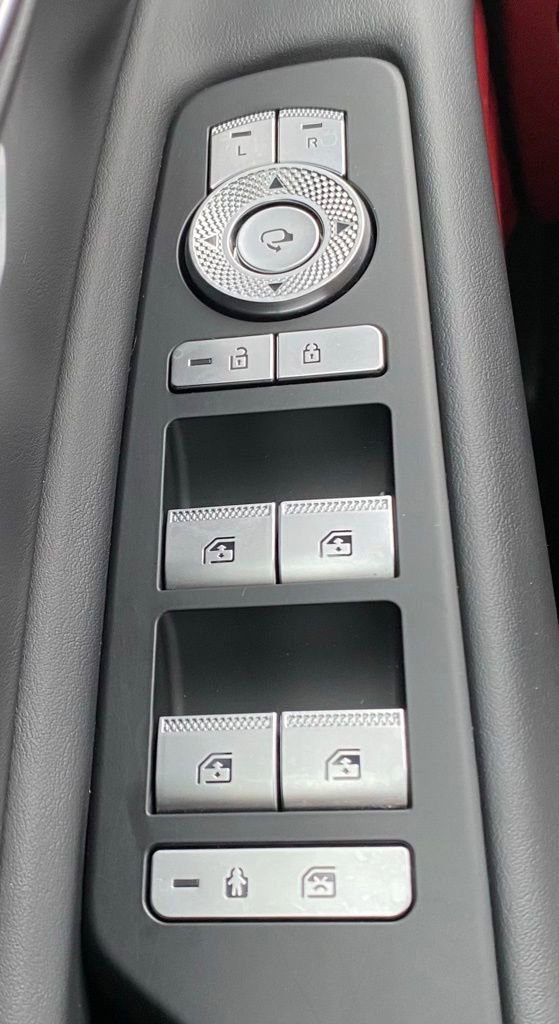 Certified 2025 Genesis GV80 3.5T e-SC image 28