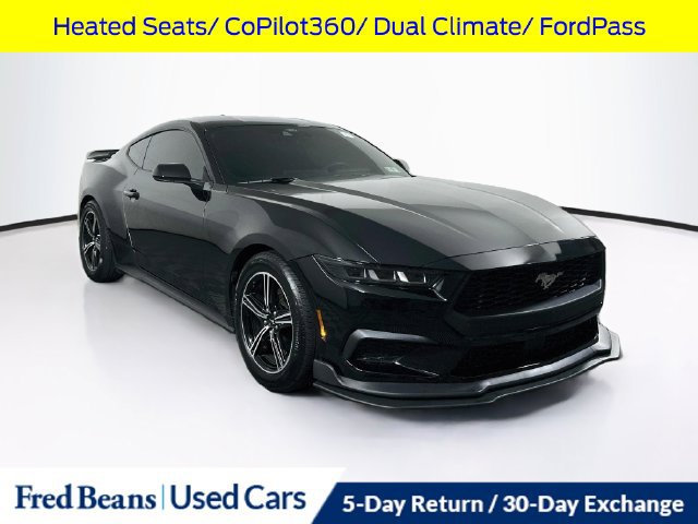Used 2025 Ford Mustang Coupe RWD image 1