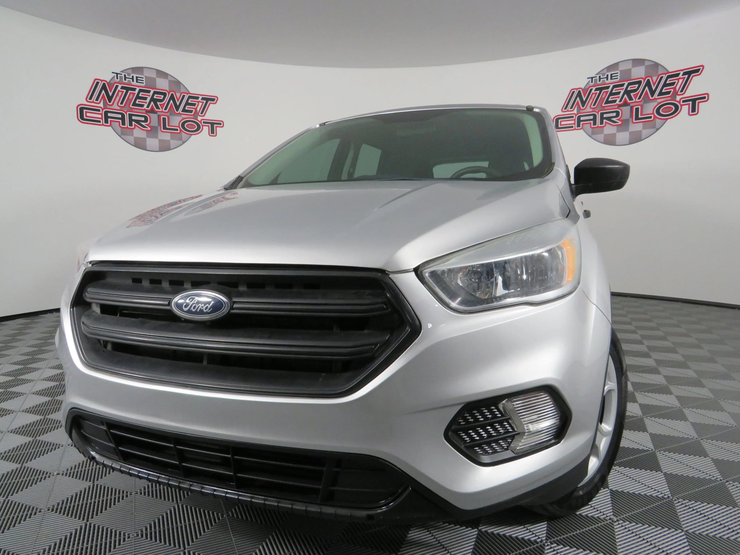 Used 2019 Ford Escape S FWD image 1