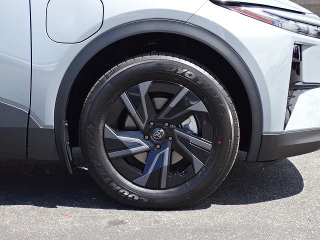 New 2026 Toyota C-HR AWD/4WD image 4