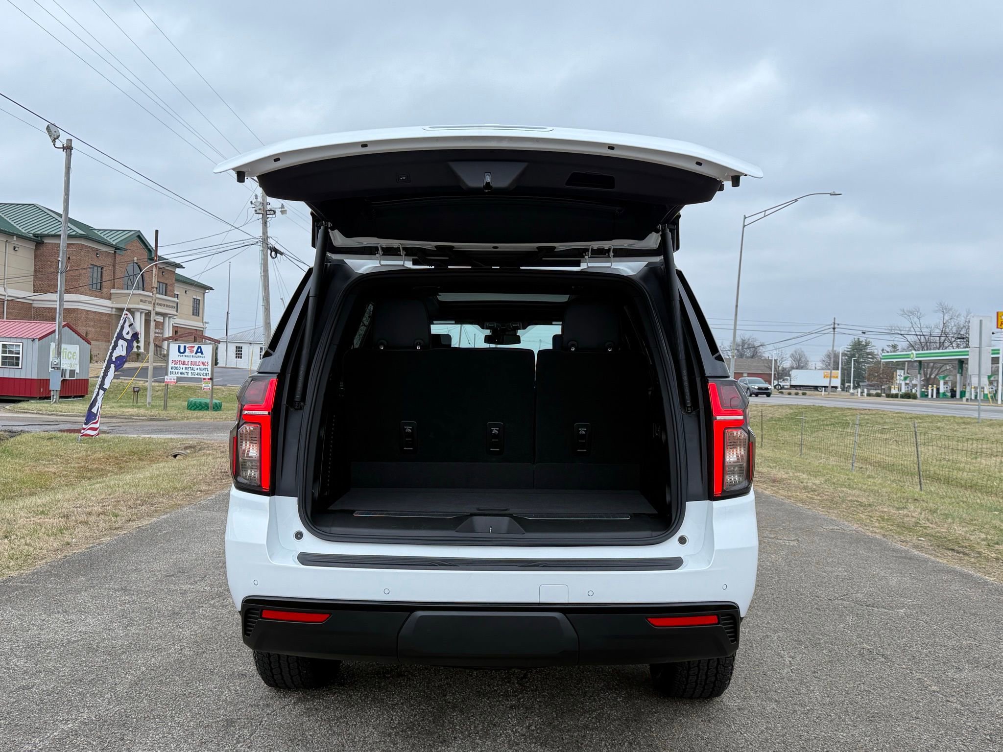 Used 2023 Chevrolet Tahoe Z71 image 40