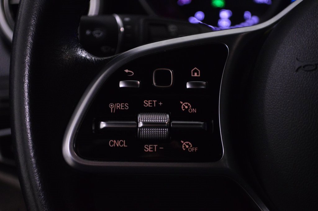 Used 2021 Mercedes-Benz GLC 300 4MATIC image 21