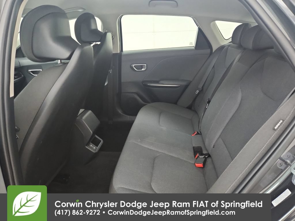 Used 2025 Kia K4 FWD image 28