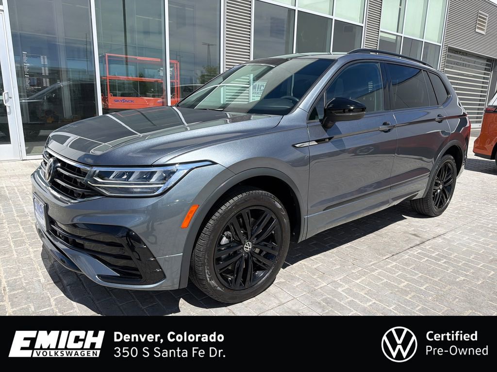 Certified 2022 Volkswagen Tiguan SE R-Line image 1