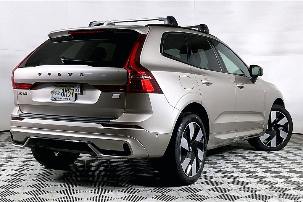 Used 2024 Volvo XC60 T8 Plus w/ Protection Package Premier image 10