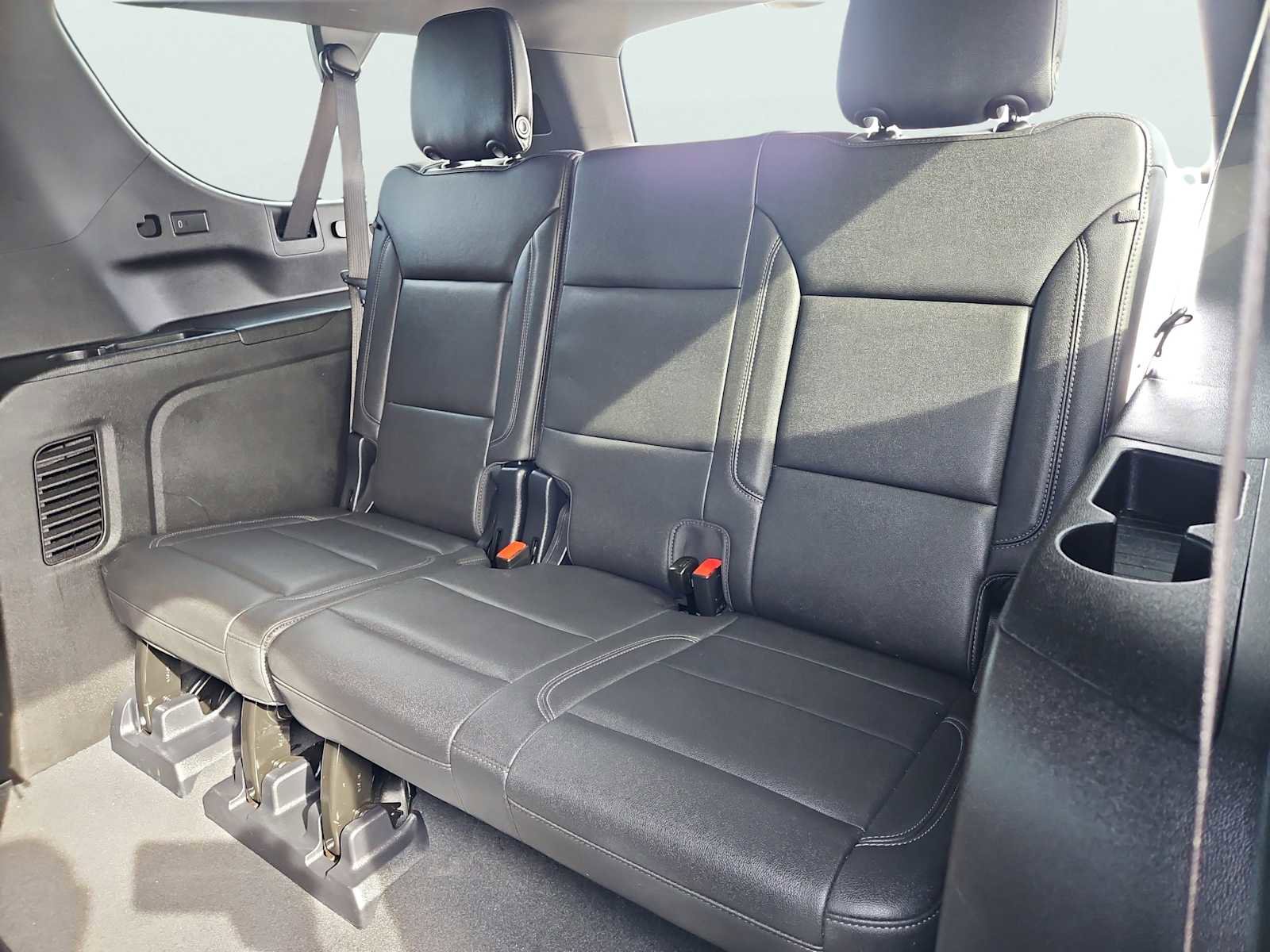 Certified 2025 Chevrolet Suburban Z71 image 37