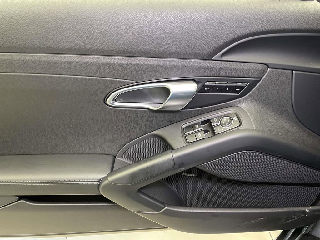 Certified 2025 Porsche 718 Cayman S image 28