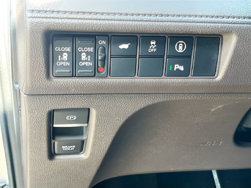 Used 2023 Honda Odyssey Touring image 10