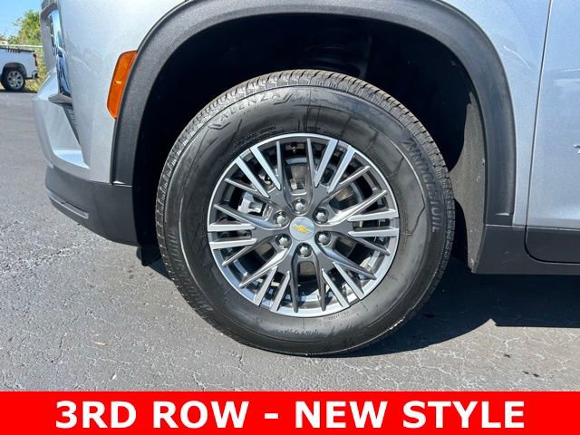 Certified 2025 Chevrolet Traverse LT FWD image 9