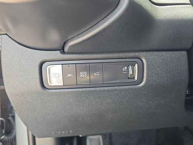Certified 2025 Chevrolet Equinox EV RS FWD image 25