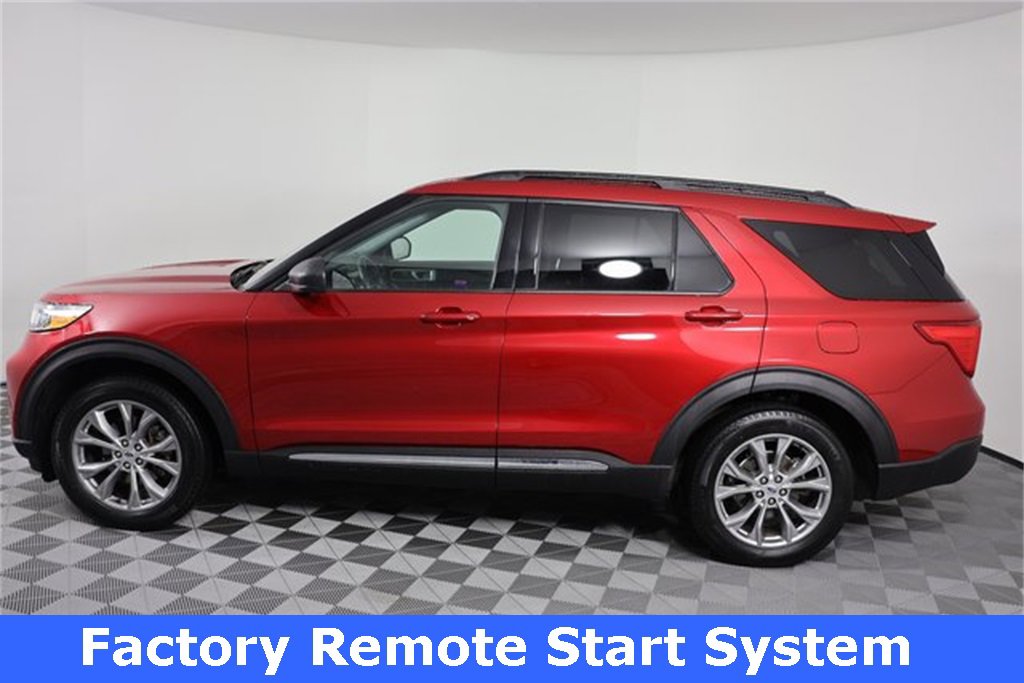 Used 2023 Ford Explorer XLT w/ Equipment Group 202A image 5