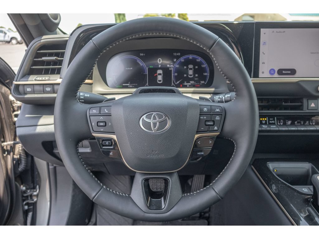 Used 2025 Toyota Crown Platinum AWD/4WD image 20