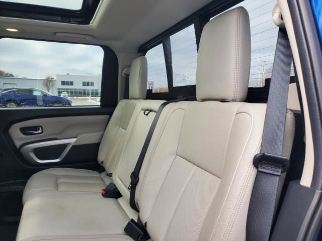 Used 2020 Nissan Titan SL w/ Moonroof Package image 13