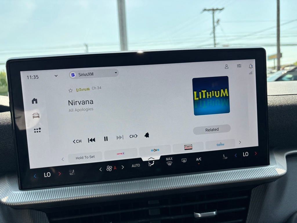 Used 2025 Ford Explorer ST-Line w/ Premium Package RWD image 20