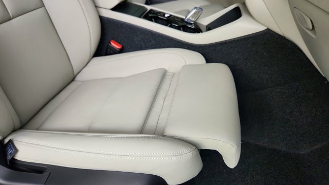 New 2026 Volvo XC40 B5 Plus w/ Protection Package Premier AWD/4WD image 34