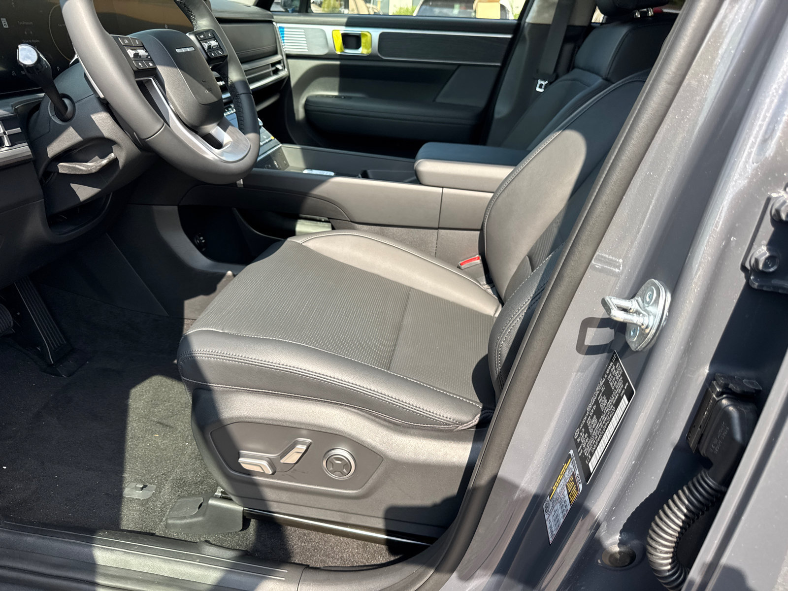 New 2027 Hyundai Santa Fe Limited FWD image 10