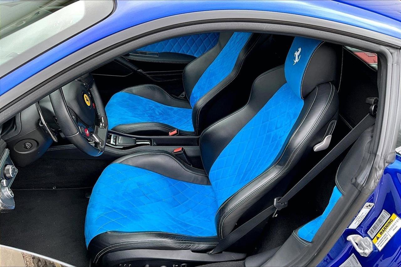 Used 2015 Ferrari 458 Italia Coupe RWD image 20