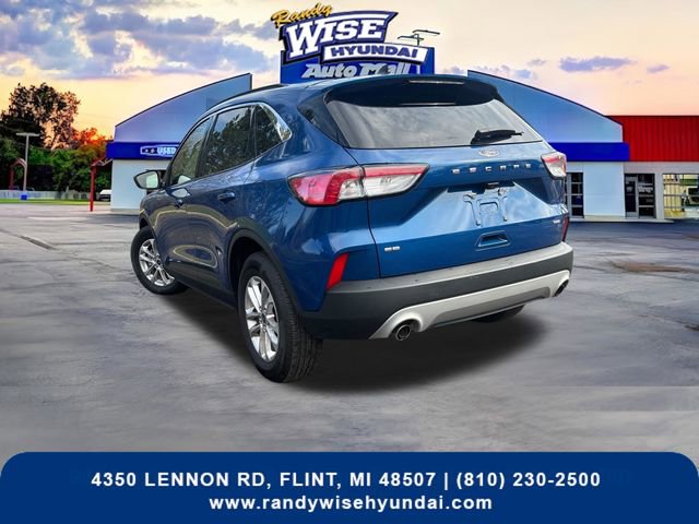 Used 2022 Ford Escape SE w/ Cold Weather Package image 4