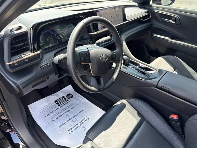 Used 2023 Toyota Crown AWD/4WD image 23