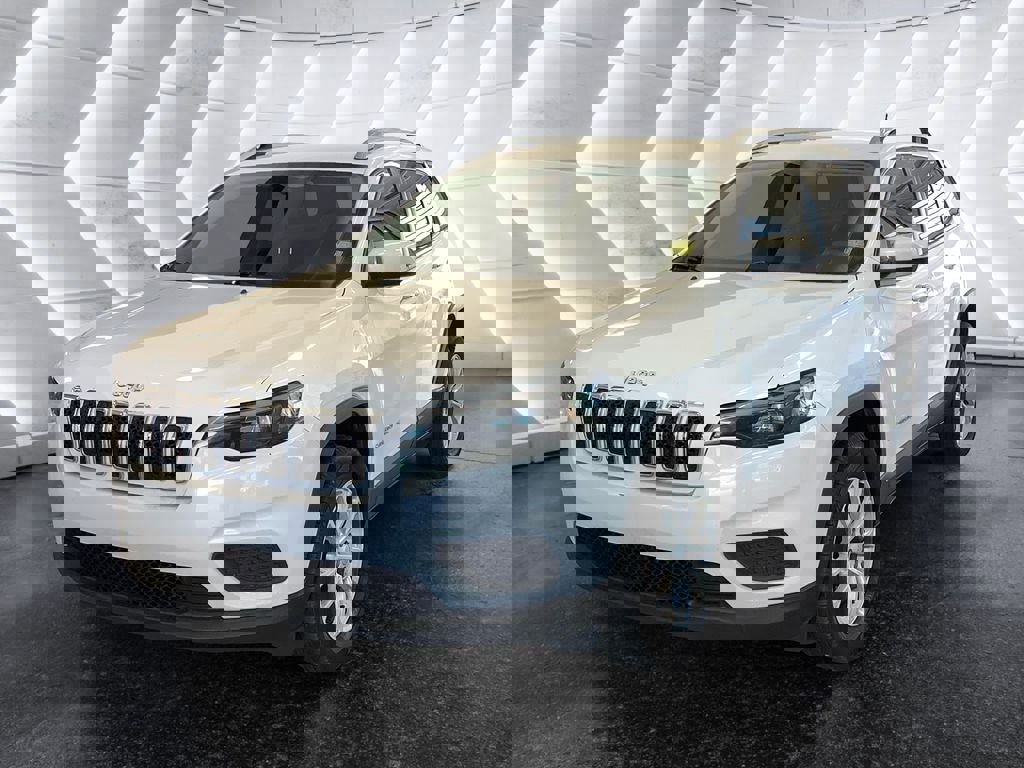 Used 2020 Jeep Cherokee Latitude image 3