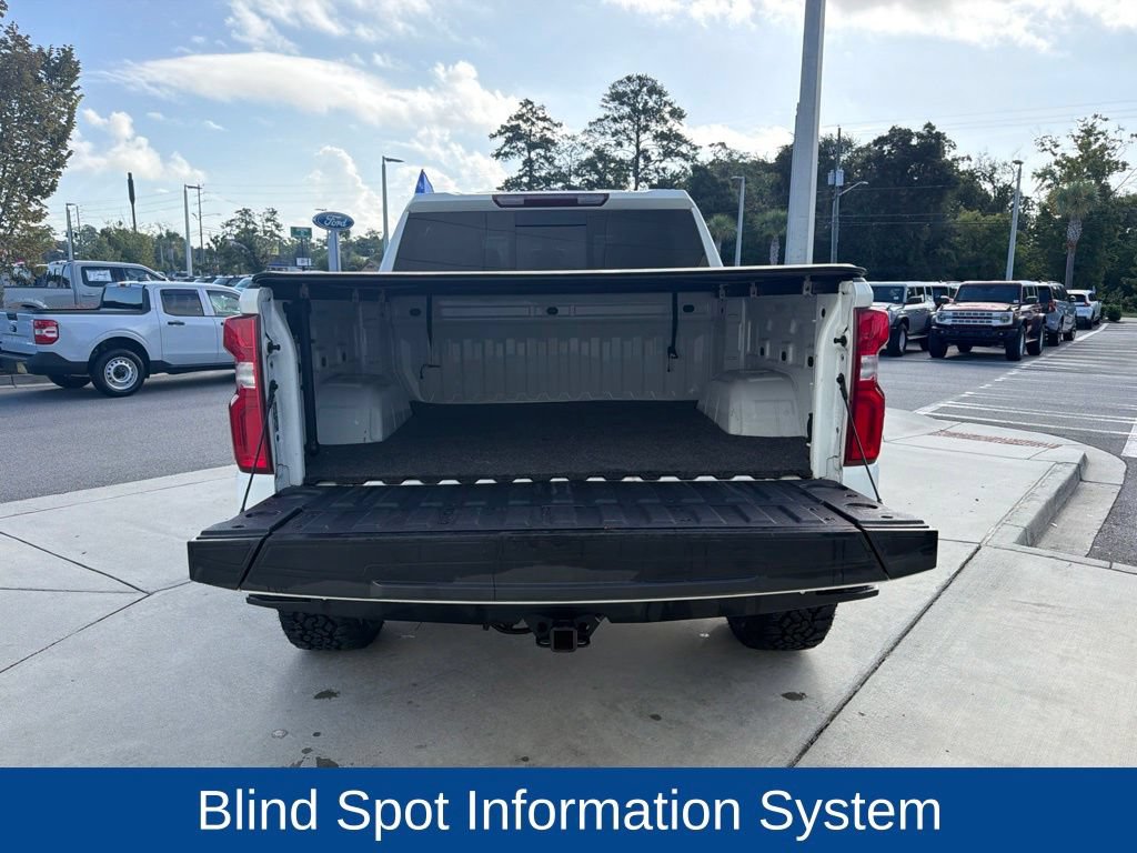 Used 2022 Chevrolet Silverado 1500 LTZ w/ LTZ Premium Package AWD/4WD image 9