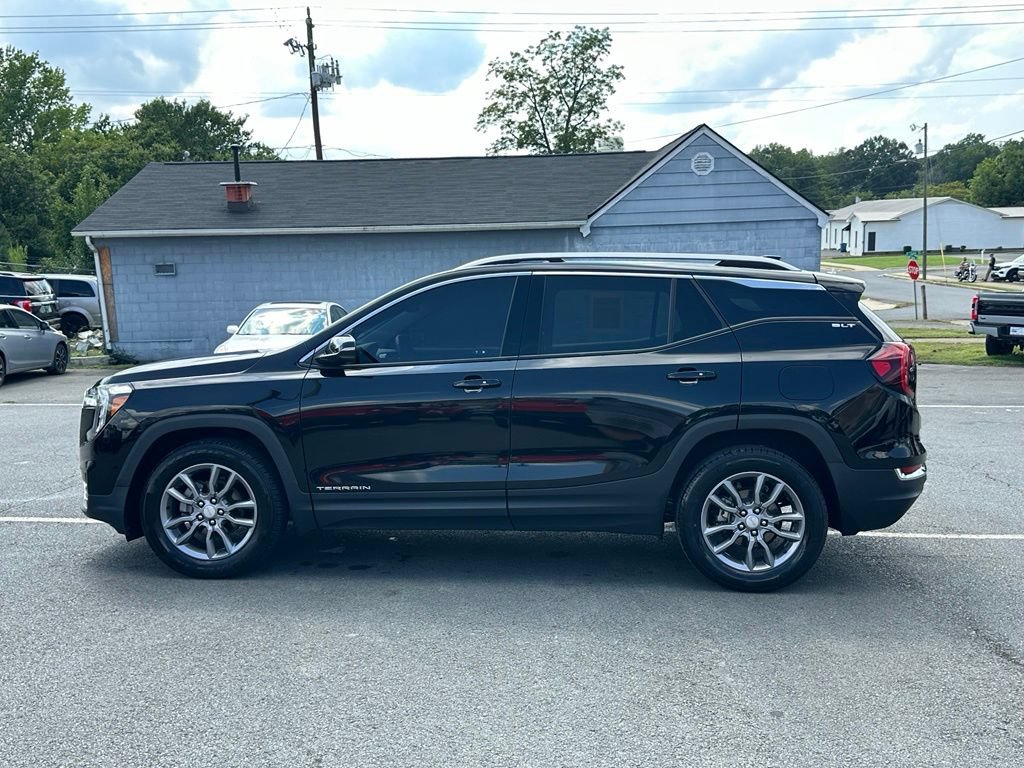 Used 2024 GMC Terrain SLT FWD image 3