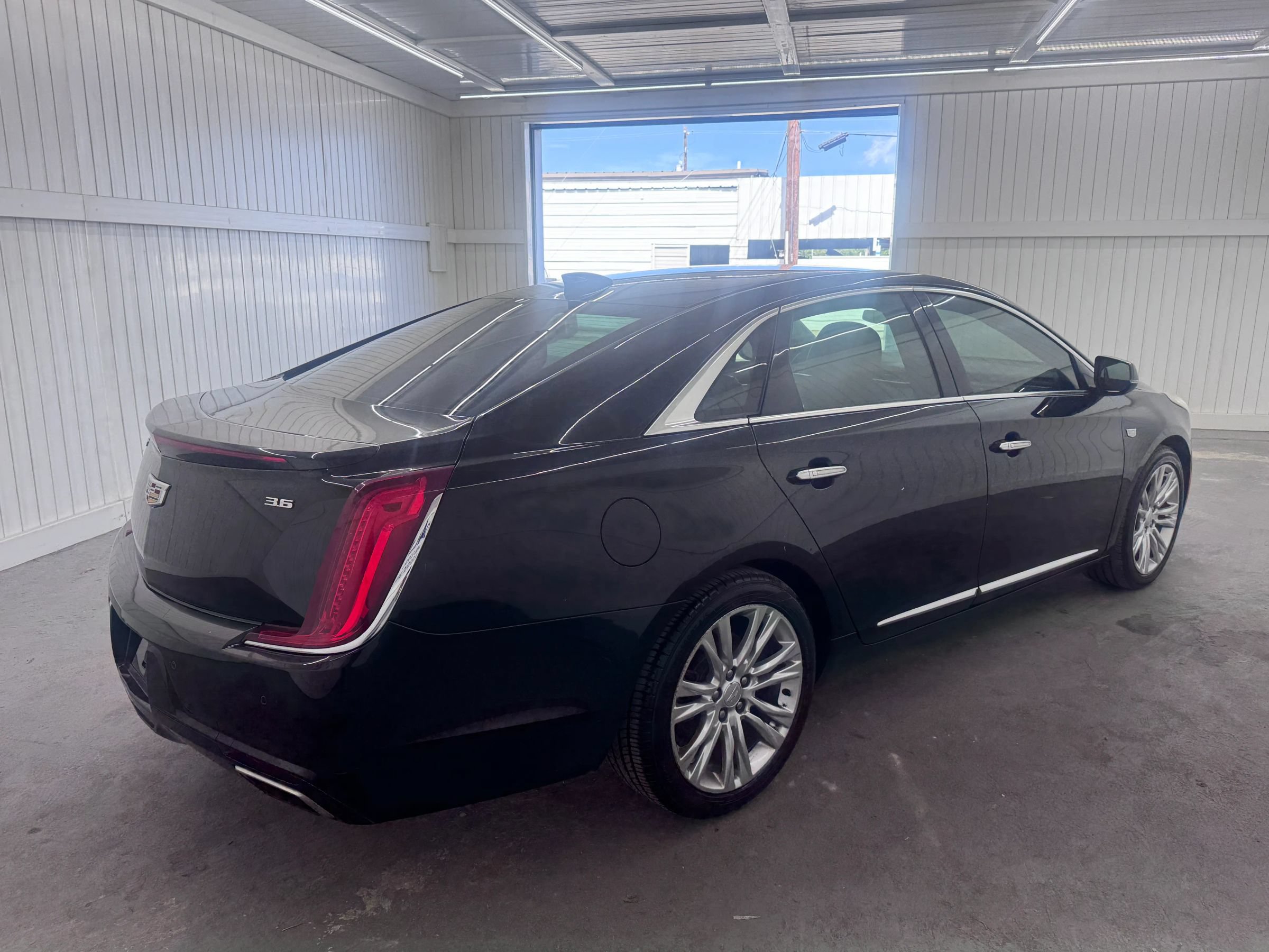 Used 2019 Cadillac XTS Luxury FWD image 5