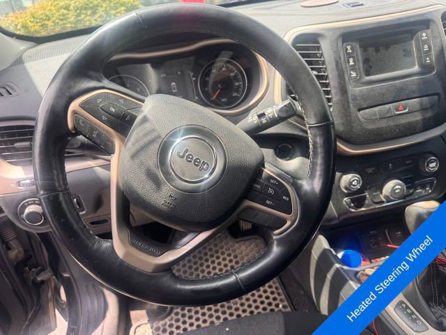 Used 2015 Jeep Cherokee Sport w/ Cold Weather Group FWD image 9