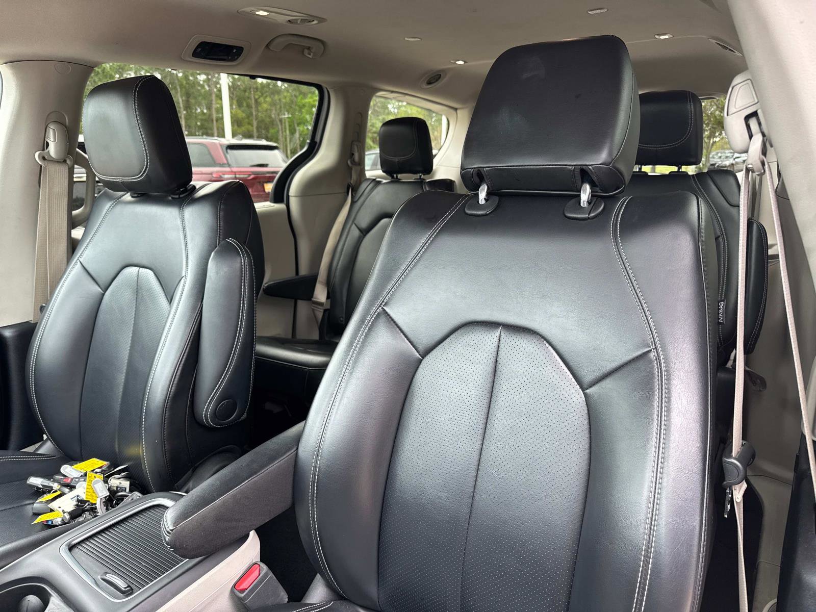 Certified 2023 Chrysler Pacifica Touring-L image 20