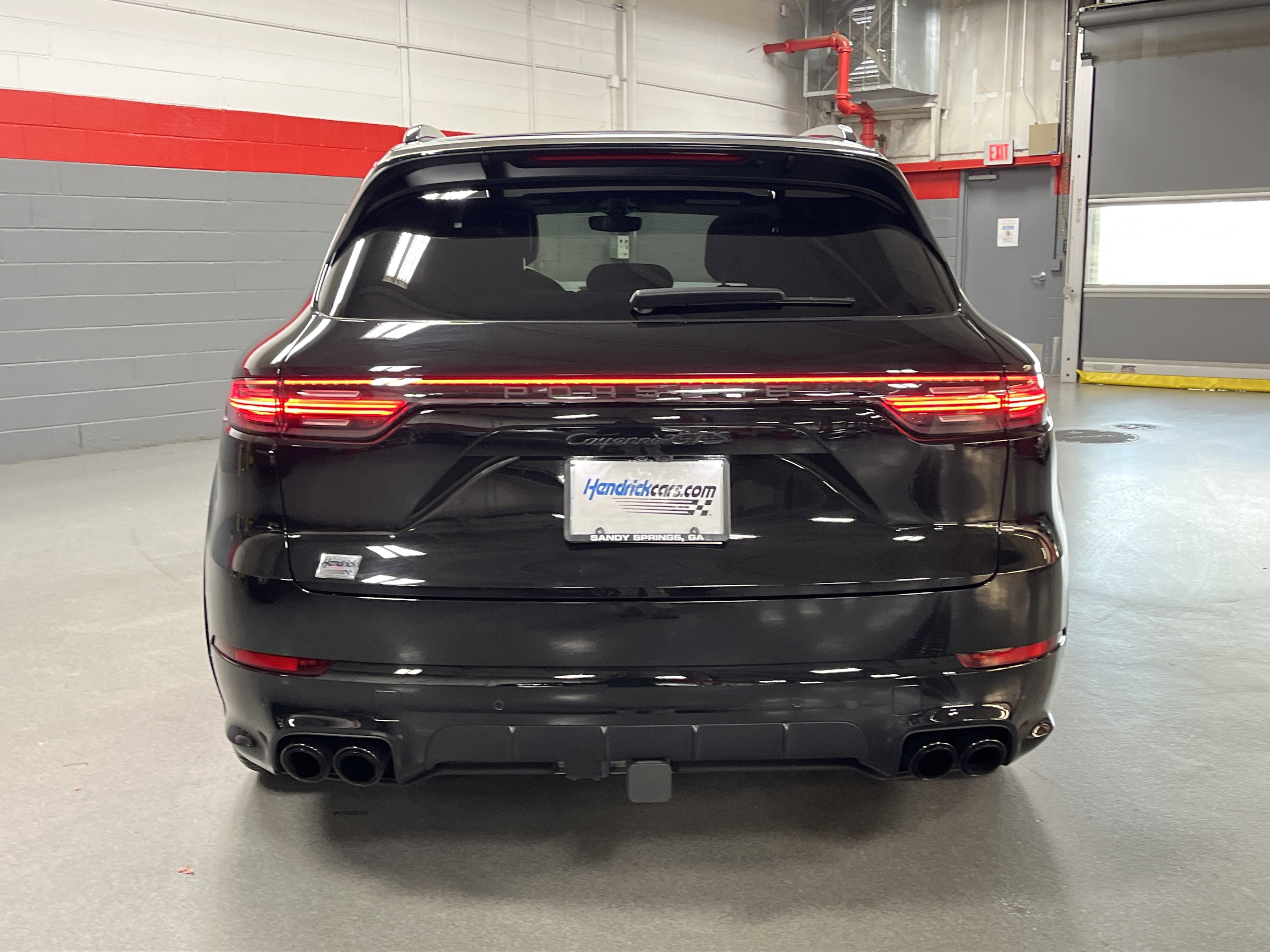 Used 2023 Porsche Cayenne GTS image 9