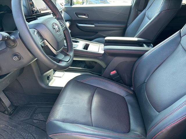 Certified 2025 Toyota Sienna XSE w/ XSE Premium Package image 11