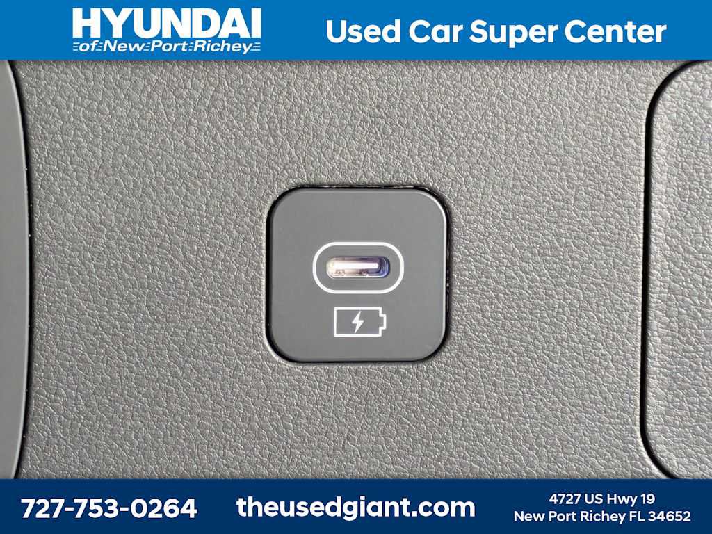 Used 2026 Hyundai Santa Fe SEL w/ Tow & Go Package FWD image 17