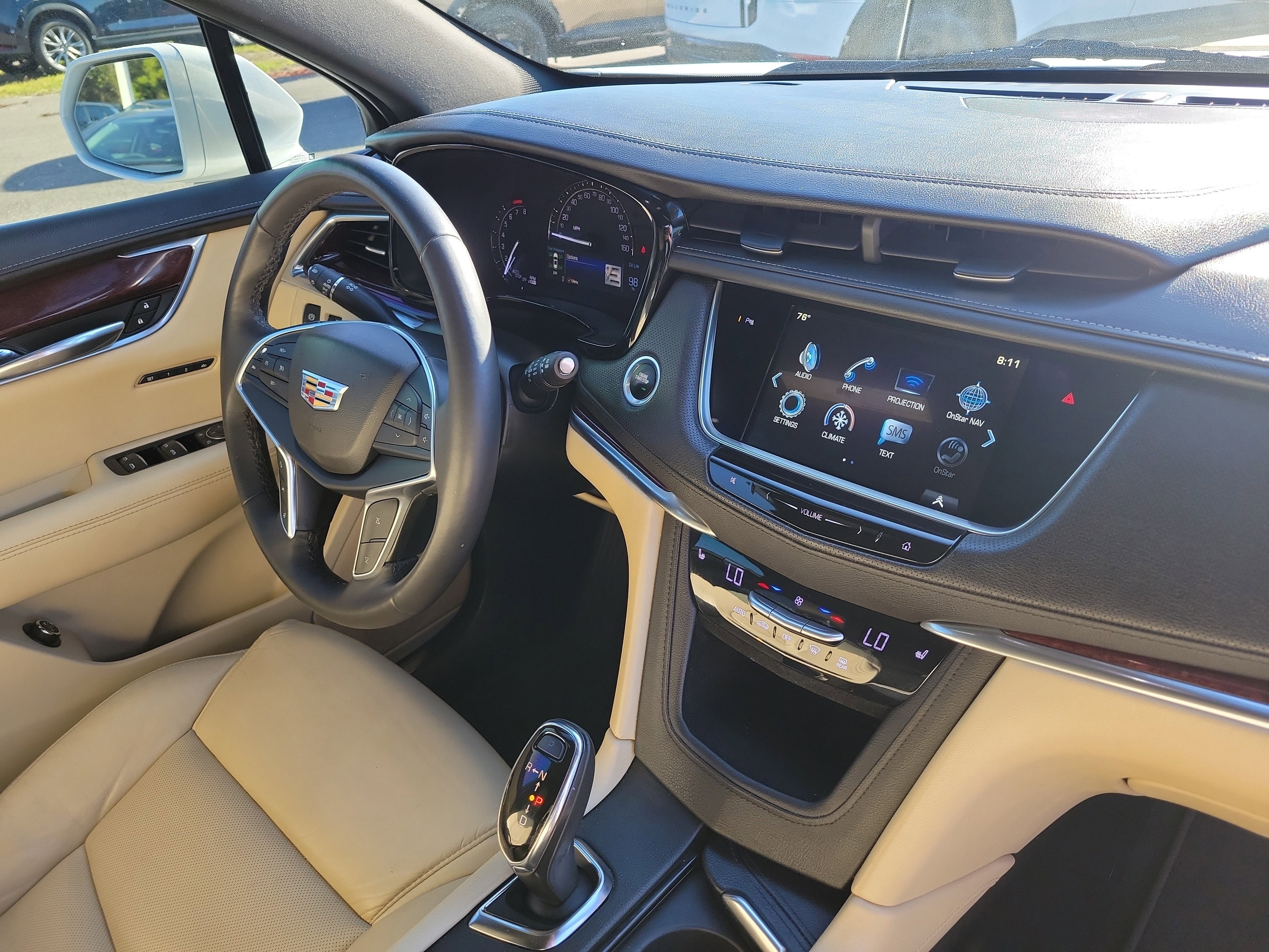 Used 2018 Cadillac XT5 Luxury w/ Driver Awareness Package FWD image 8