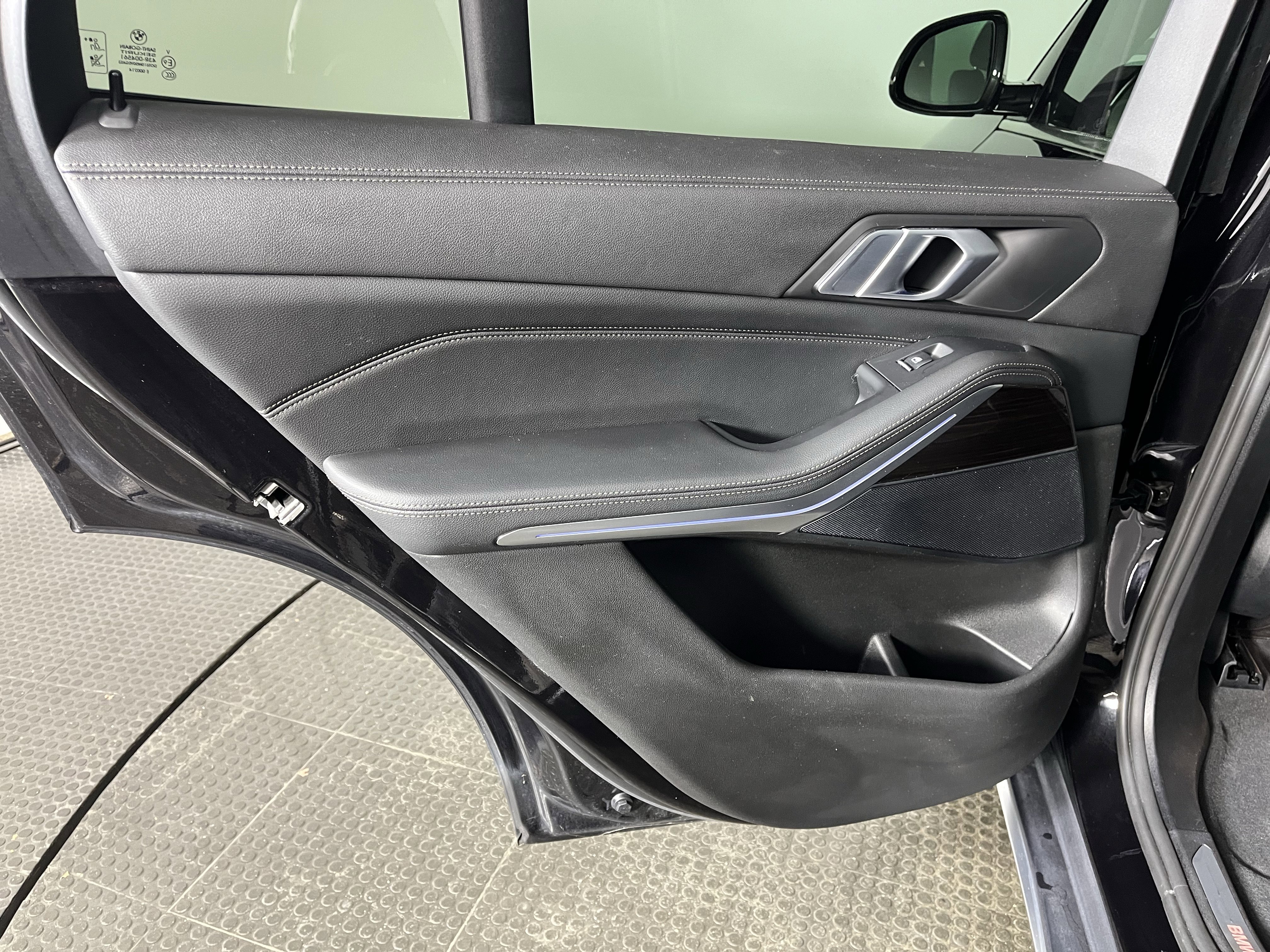 Used 2019 BMW X5 xDrive40i w/ Convenience Package image 15