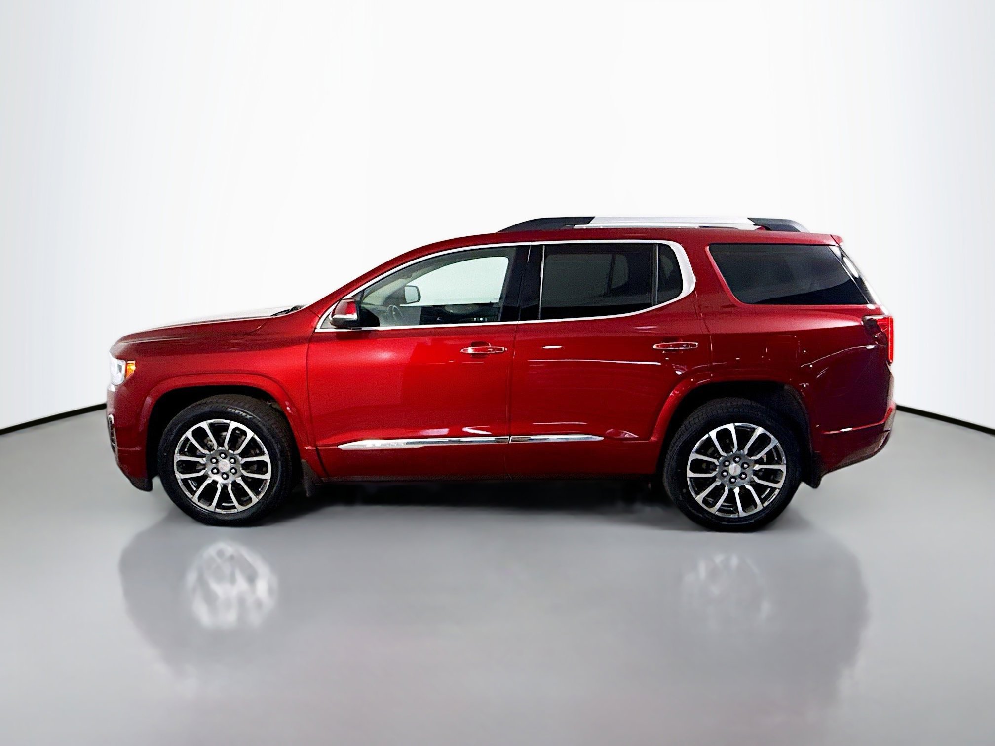 Used 2021 GMC Acadia Denali w/ Denali Ultimate Package AWD/4WD image 6