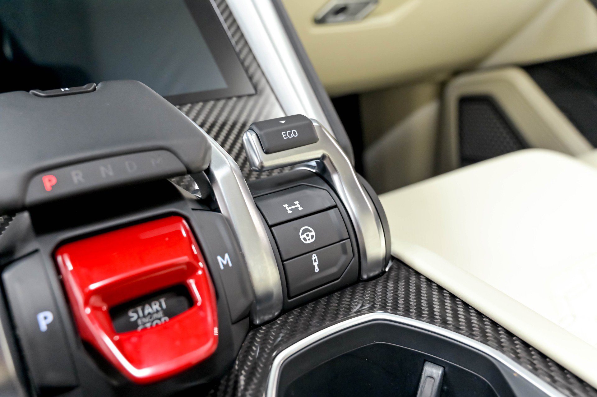 Used 2020 Lamborghini Urus AWD/4WD image 86