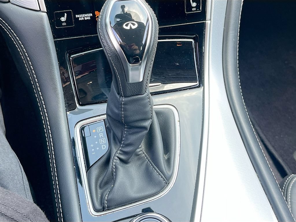 Used 2022 INFINITI Q50 Luxe w/ Cargo Package RWD image 16