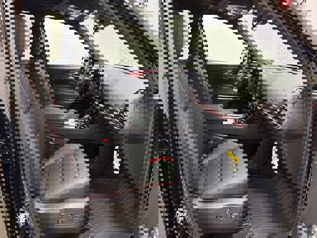 New 2026 Chevrolet Traverse RS w/ LPO, Floor Liner Package AWD/4WD image 35