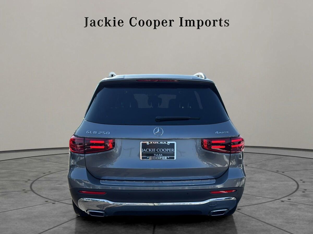 New 2026 Mercedes-Benz GLB 250 4MATIC image 4
