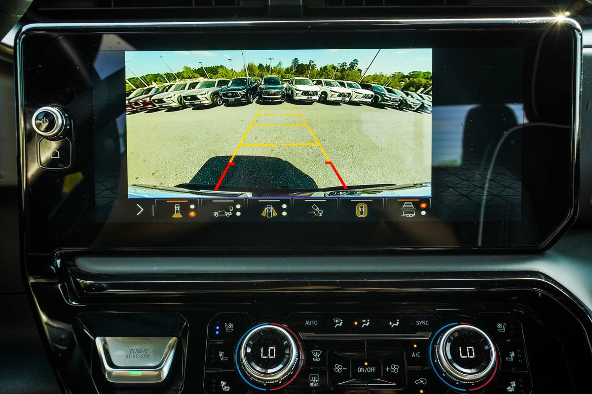 Used 2026 GMC Sierra 2500 AT4X image 25