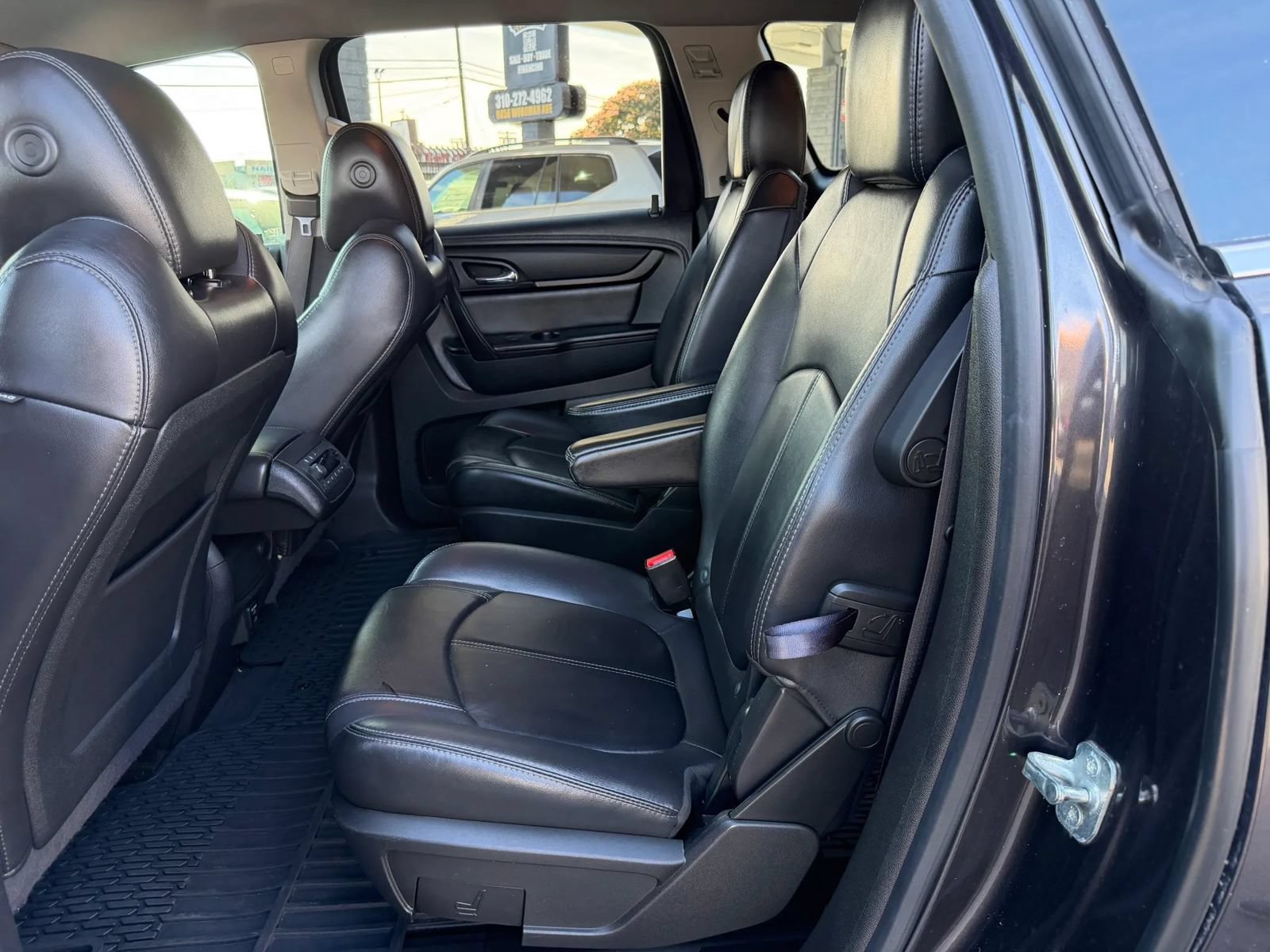 Used 2015 Chevrolet Traverse LT FWD image 34